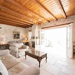 Villa Pelagos